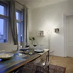Spectacular Riverview 아파트 *