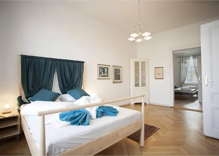 Spectacular Riverview * Prague
