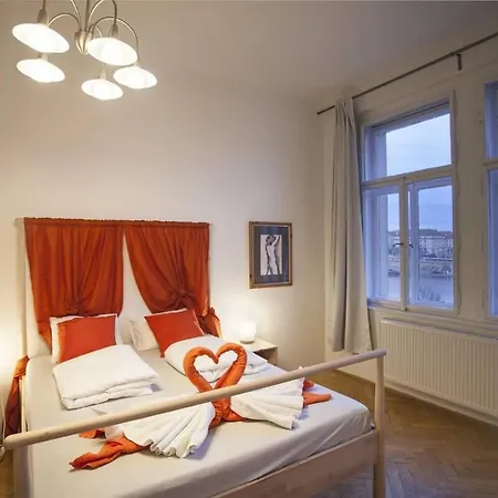 Spectacular Riverview Lägenhet Prag