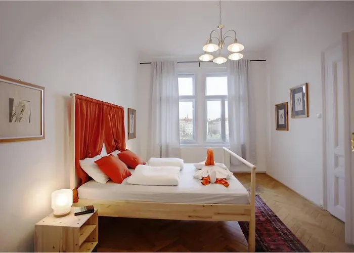 Spectacular Riverview Prag
